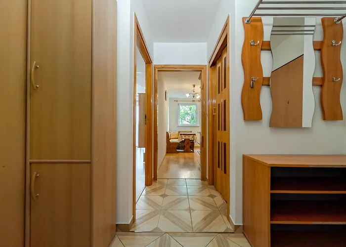 Apartment Krzywoustego Comfort By Bookinghost