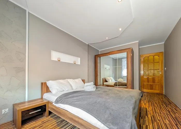 Krzywoustego Comfort By Bookinghost *